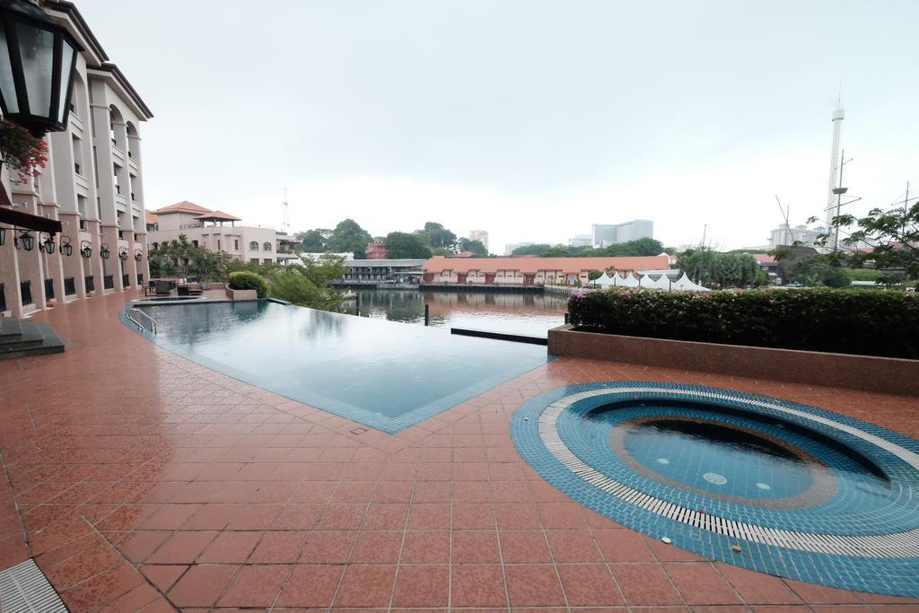 Luxury On Melaka River Malacca Exterior foto